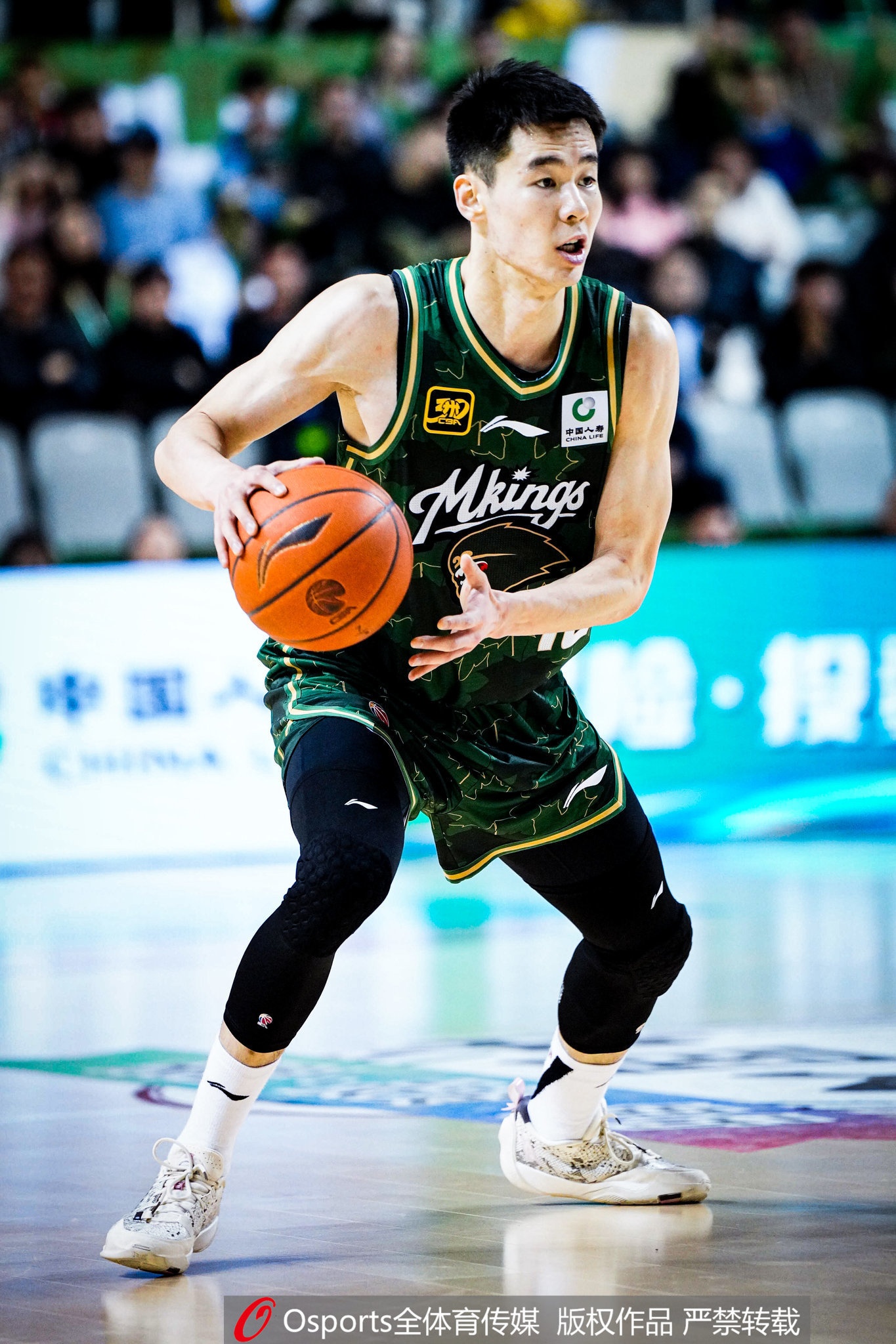 178体育-不让打了吗？开局1分钟郭昊文&amp;赵柏清冲突 双双被换下再未上场